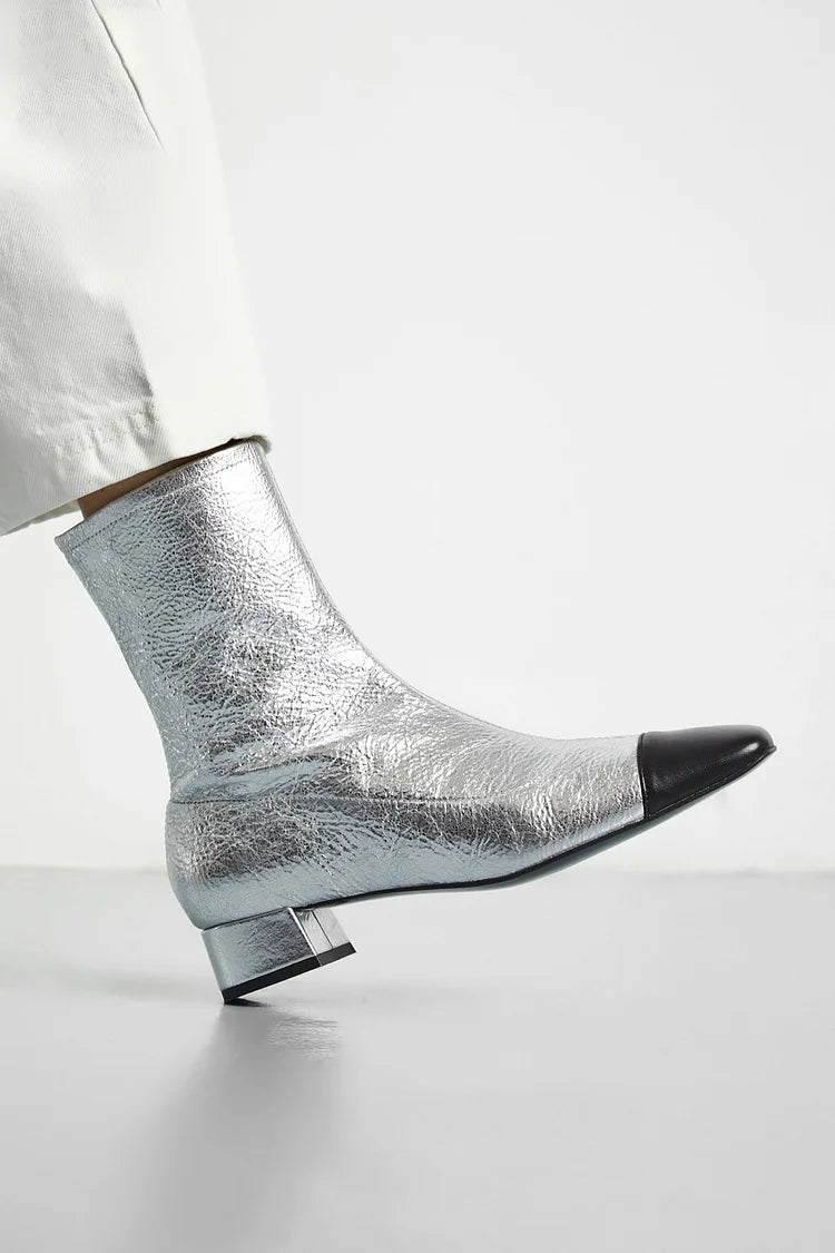 Stivaletti alla caviglia color block con punta quadrata e finitura metallizzata [Pre-ordine]