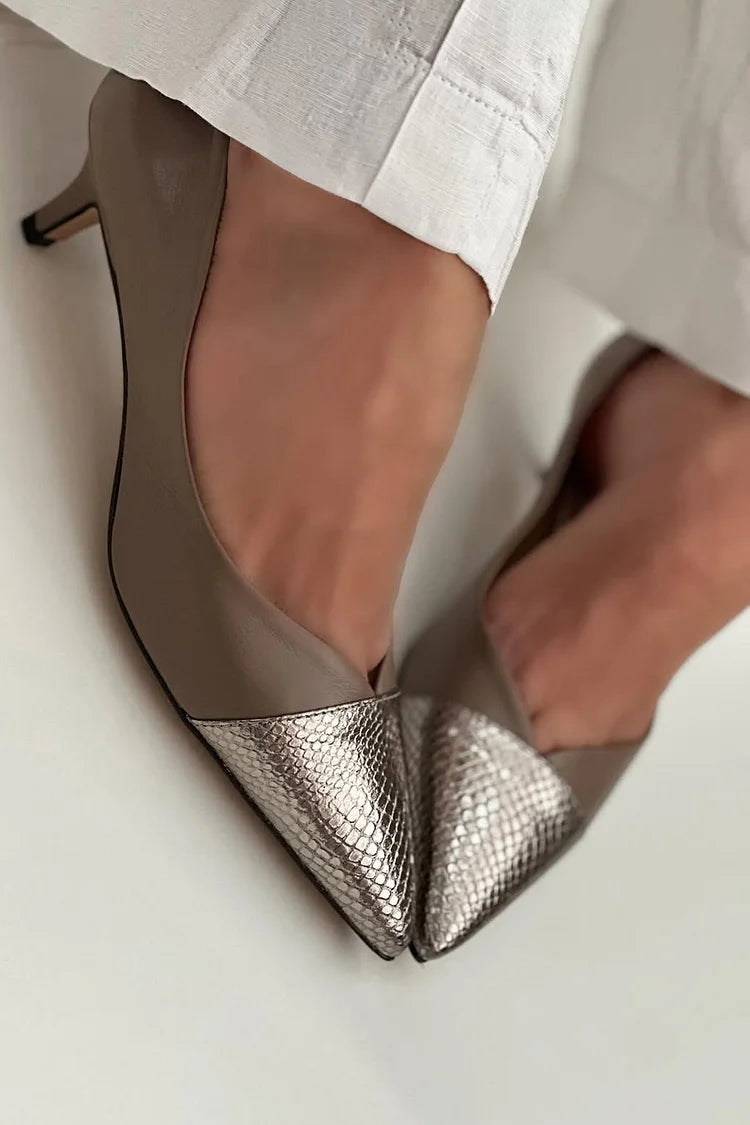 Scarpe col tacco basso marrone scuro con punta a punta e stampa patchwork di serpente [Pre-ordine]