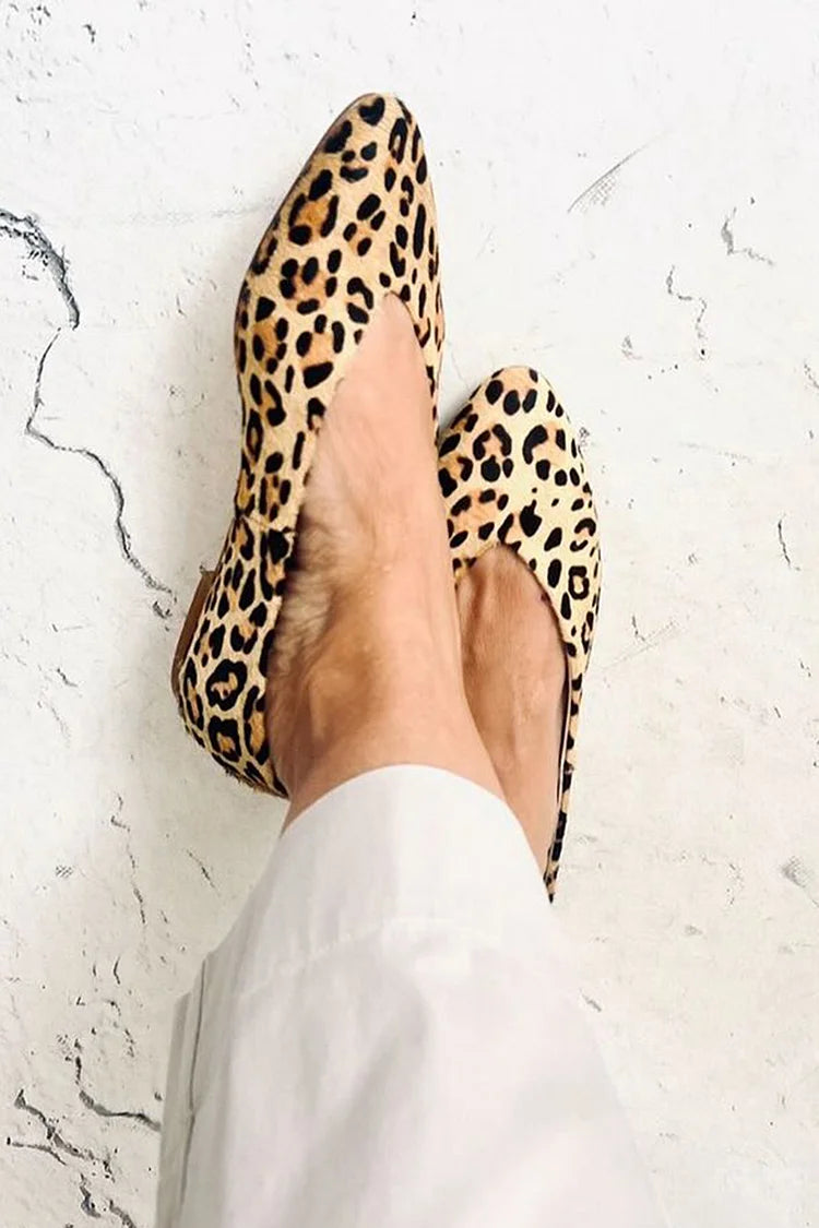 Sapatilhas Casuais Bege com Bico Apontado e Estampa de Leopardo [Pré-Encomenda]
