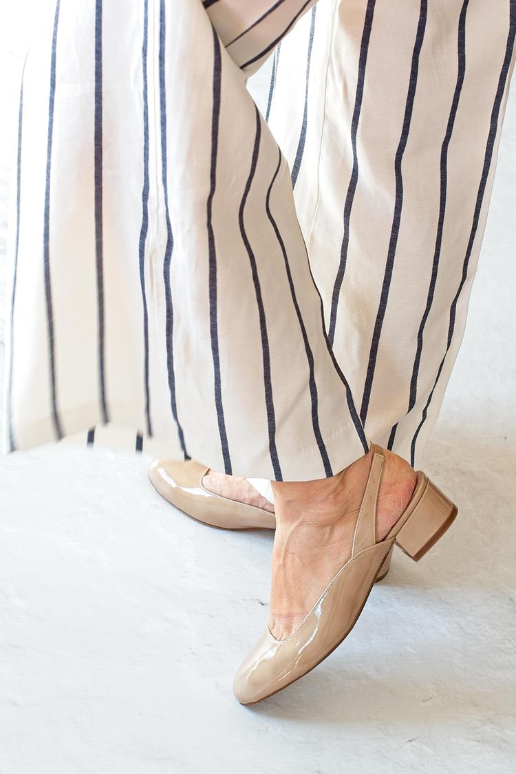 Scarpe con tacco basso a blocco color cachi, con cinturino posteriore e punta tonda, tinta unita [Pre-ordine]