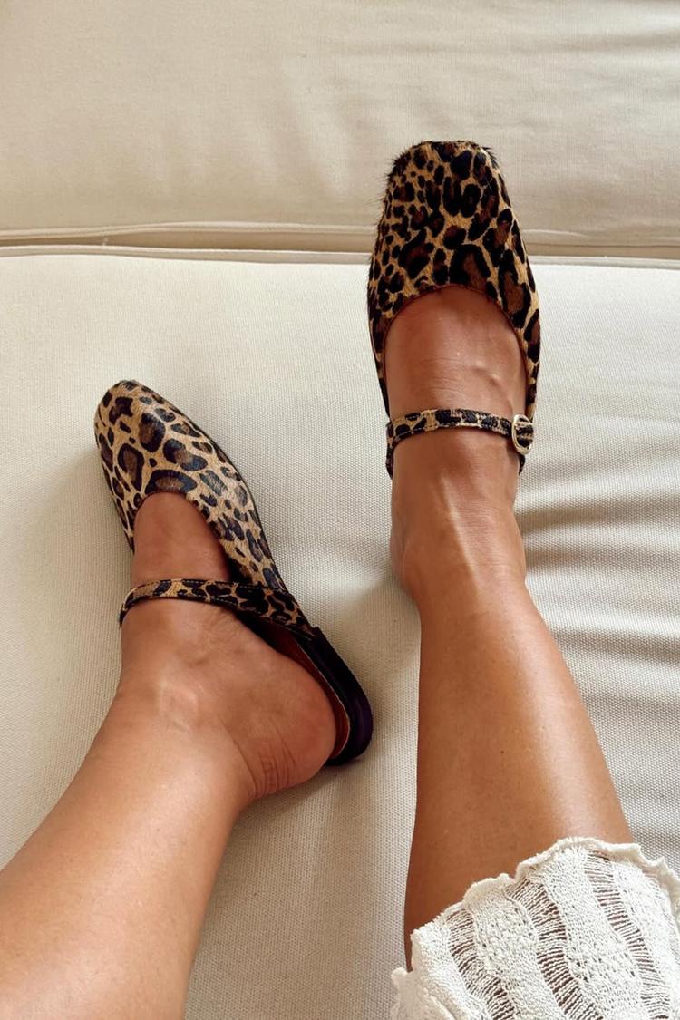 Mules con punta quadrata, cinturino sul collo del piede con stampa leopardata e fibbia [Pre-ordine] 