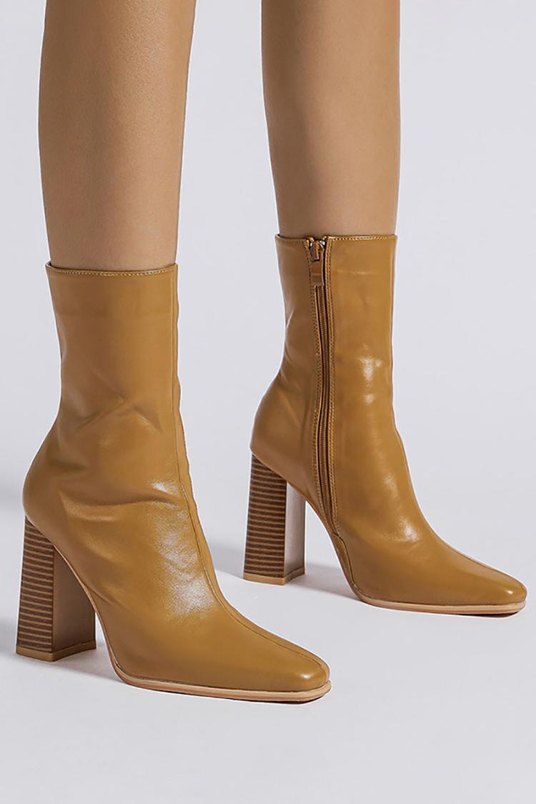 Stivali a metà polpaccio con punta quadrata, cerniera semplice e tacco grosso