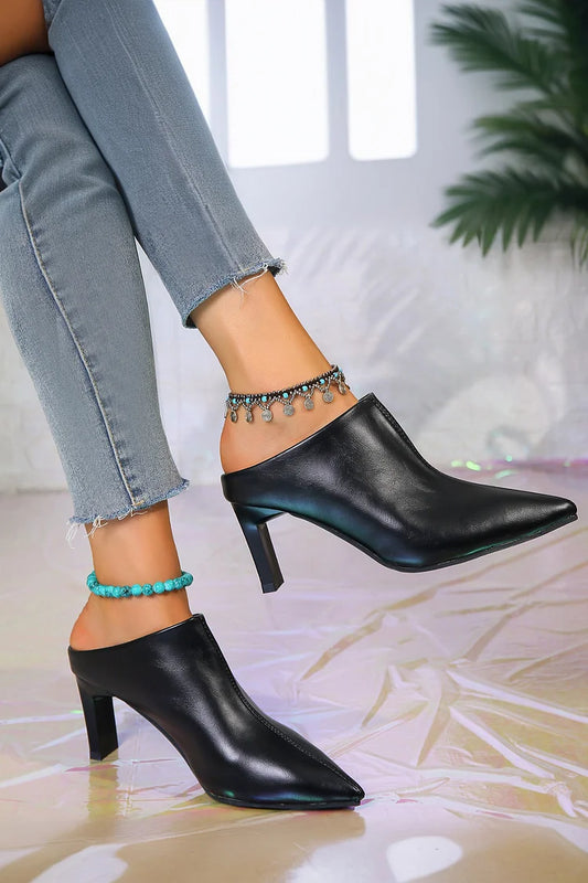 Scarpe con tacco largo slip-on a punta, con dettagli cuciti in tinta unita