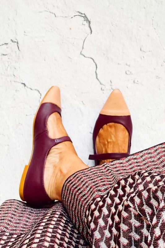 Ballerine bordeaux con cinturino sul collo del piede e punta a punta, con blocchi di colore [Pre-ordine]