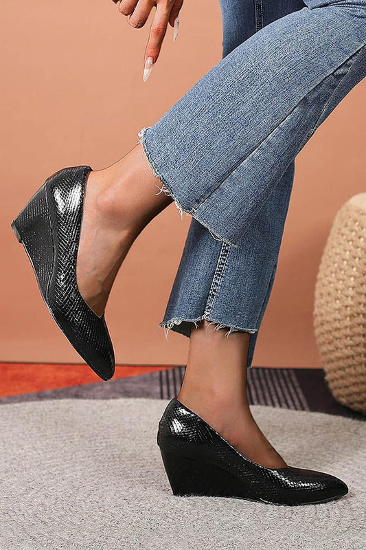 Solid Color Snake Print Pointed Toe Casual Wedge Heels