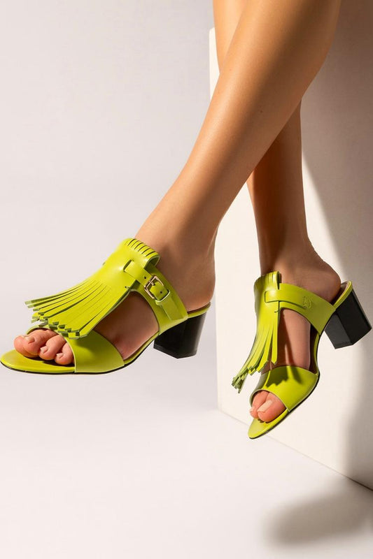 Scarpe con tacco grosso verdi a punta tonda e decorazioni con frange in tinta unita [Pre-ordine]