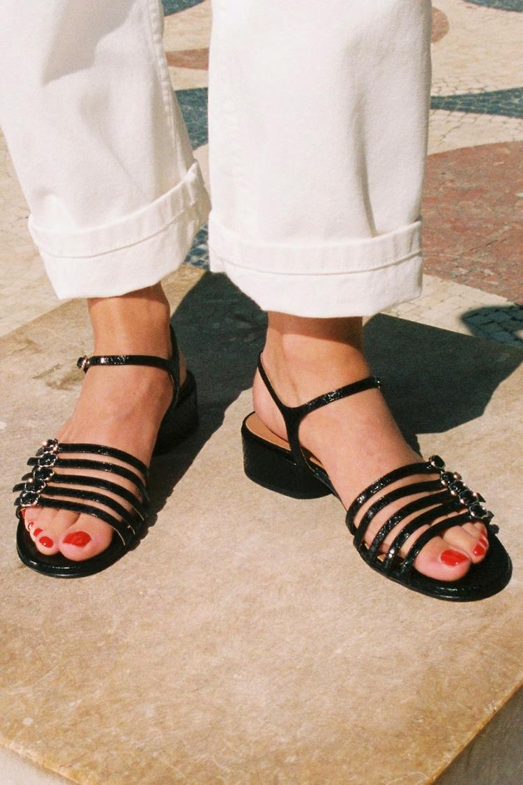 Scarpe con tacco grosso nere, punta tonda, fibbie e cinturini multipli [Pre-ordine]