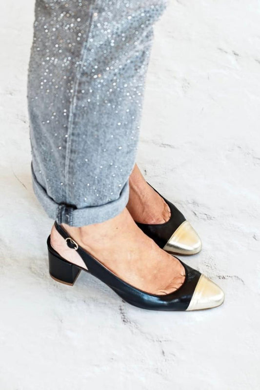 Scarpe con tacco grosso nere con cinturino posteriore e punta a blocchi di colore [Pre-ordine]