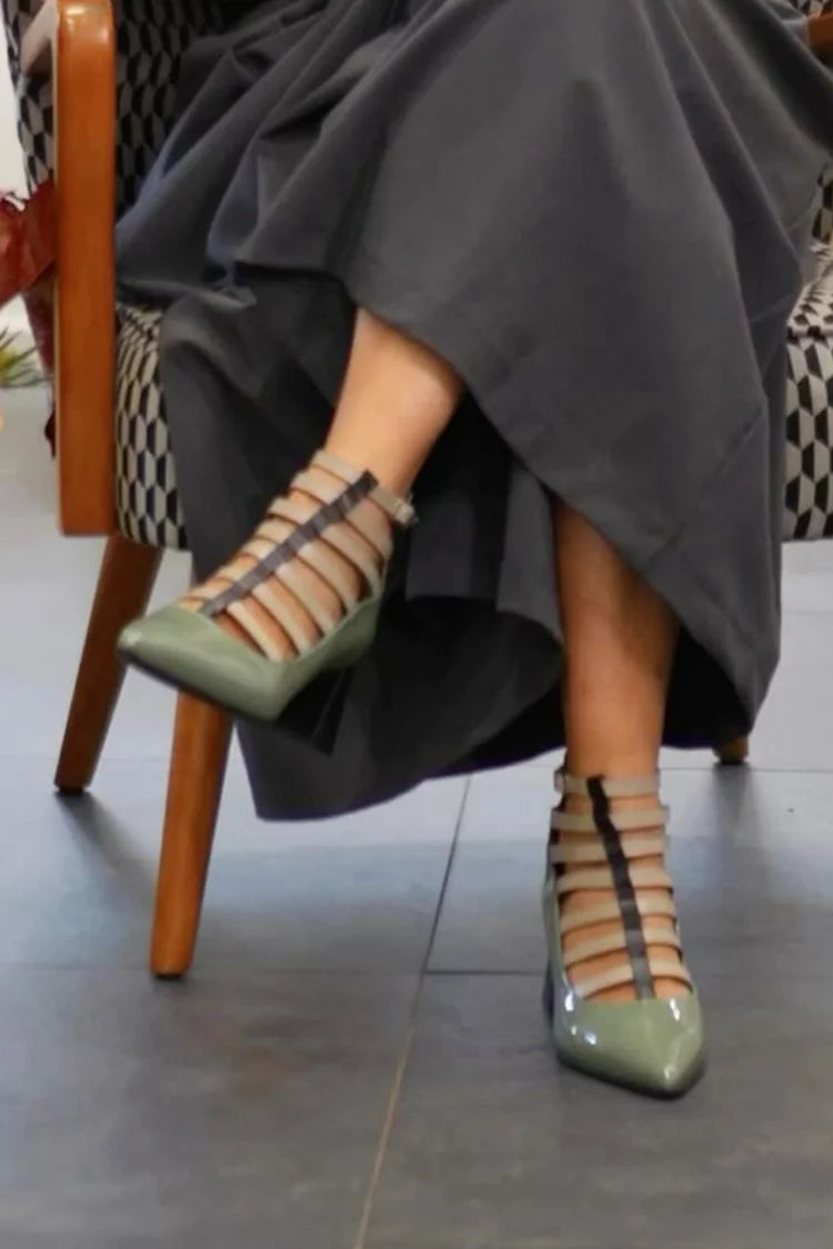 Tacones gruesos con punta puntiaguda y hebilla con tiras cruzadas en bloques de color verde [Pedido anticipado] 