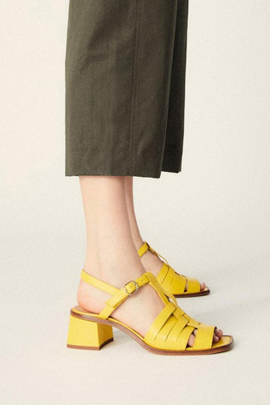 Scarpe con tacco spesso giallo, punta quadrata e fibbia a T intrecciata [Pre-ordine]