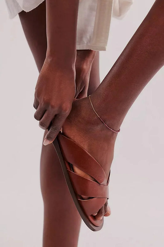 Ciabatte marroni con punta aperta e tinta unita scavate [Pre-ordine] 