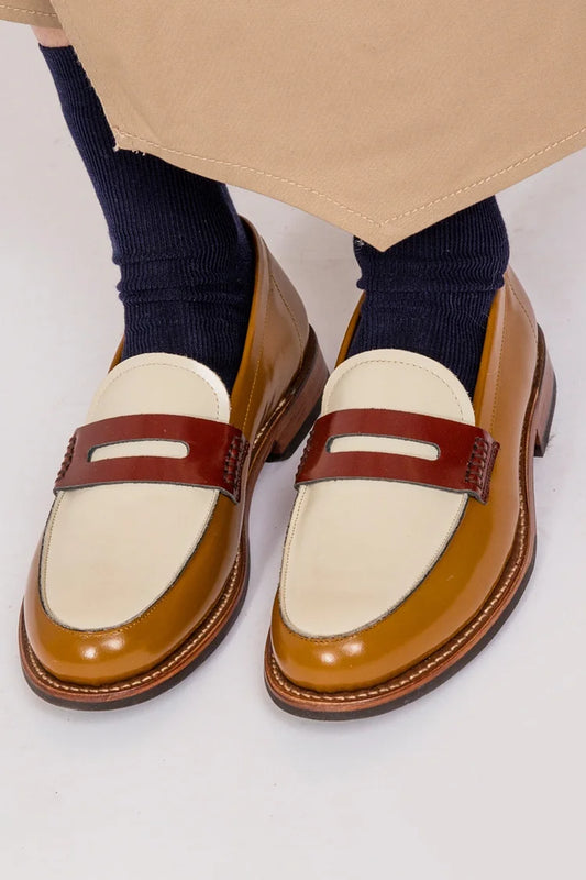 Farbabstimmung Naht Rundzehen Slip-On Gold Loafers [Vorbestellung]