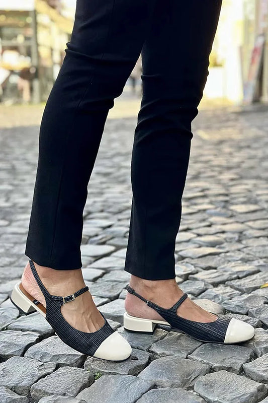 Scarpe con tacco basso nere con punta tonda e cinturino posteriore colorblock testurizzate [Pre-ordine]