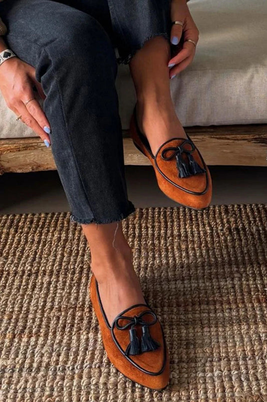 Brązowe baleriny z ostrym noskiem, kolorowymi frędzlami [Przedsprzedaż]