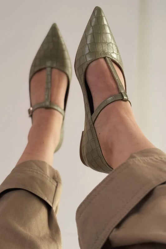 Crocodile Print T-Strap Buckle Pointed Toe Green Flats [Pre Order]