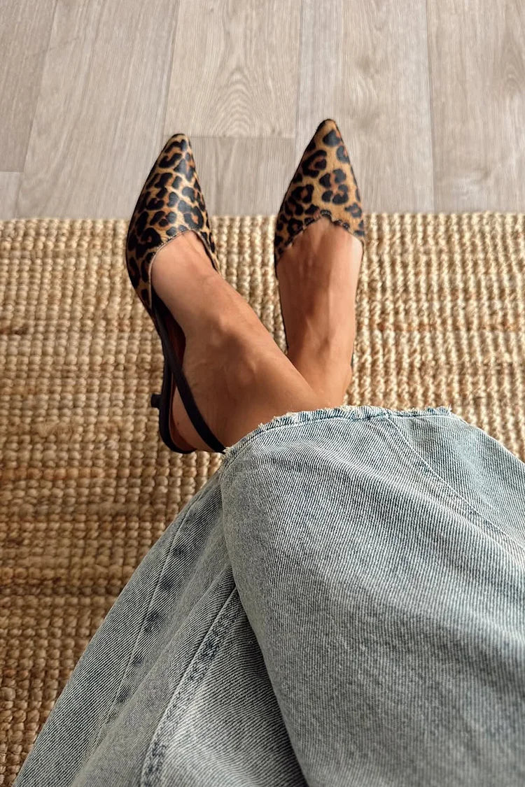 Scarpe con tacco a gattino marroni con punta scollata e stampa leopardata [Pre-ordine]