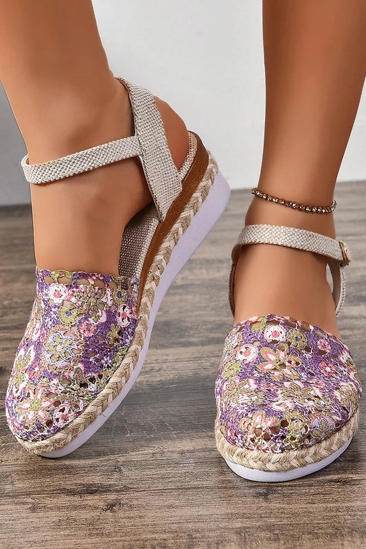 Sandali espadrillas con zeppa e punta chiusa, cinturino alla caviglia e stampa floreale cava