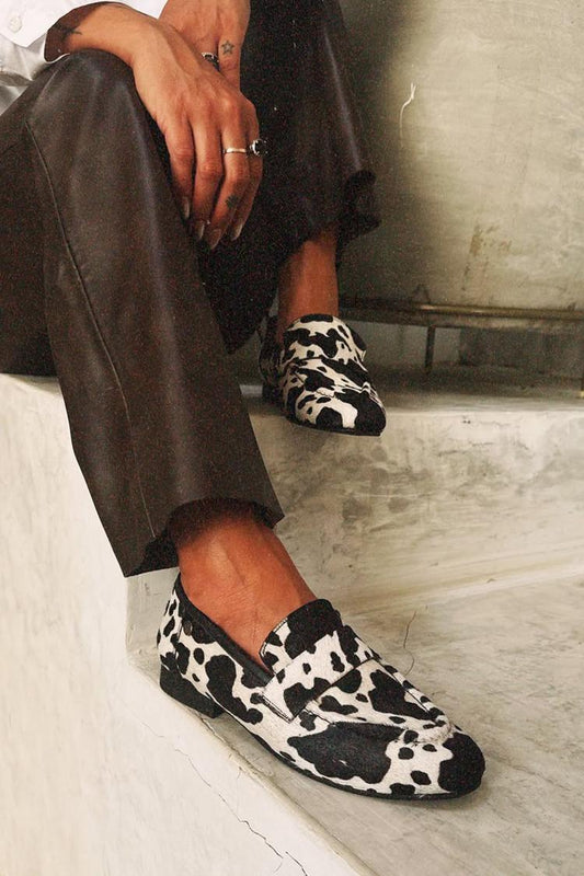 Kuhmuster Patchwork Rundzehen Schwarze Loafers [Vorbestellung]