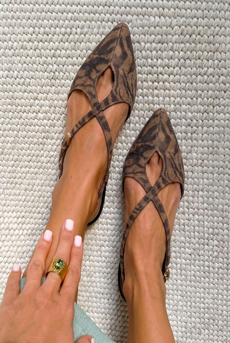 Cutout Crisscross Pointed Toe SlingbackFlats [Pre Order]