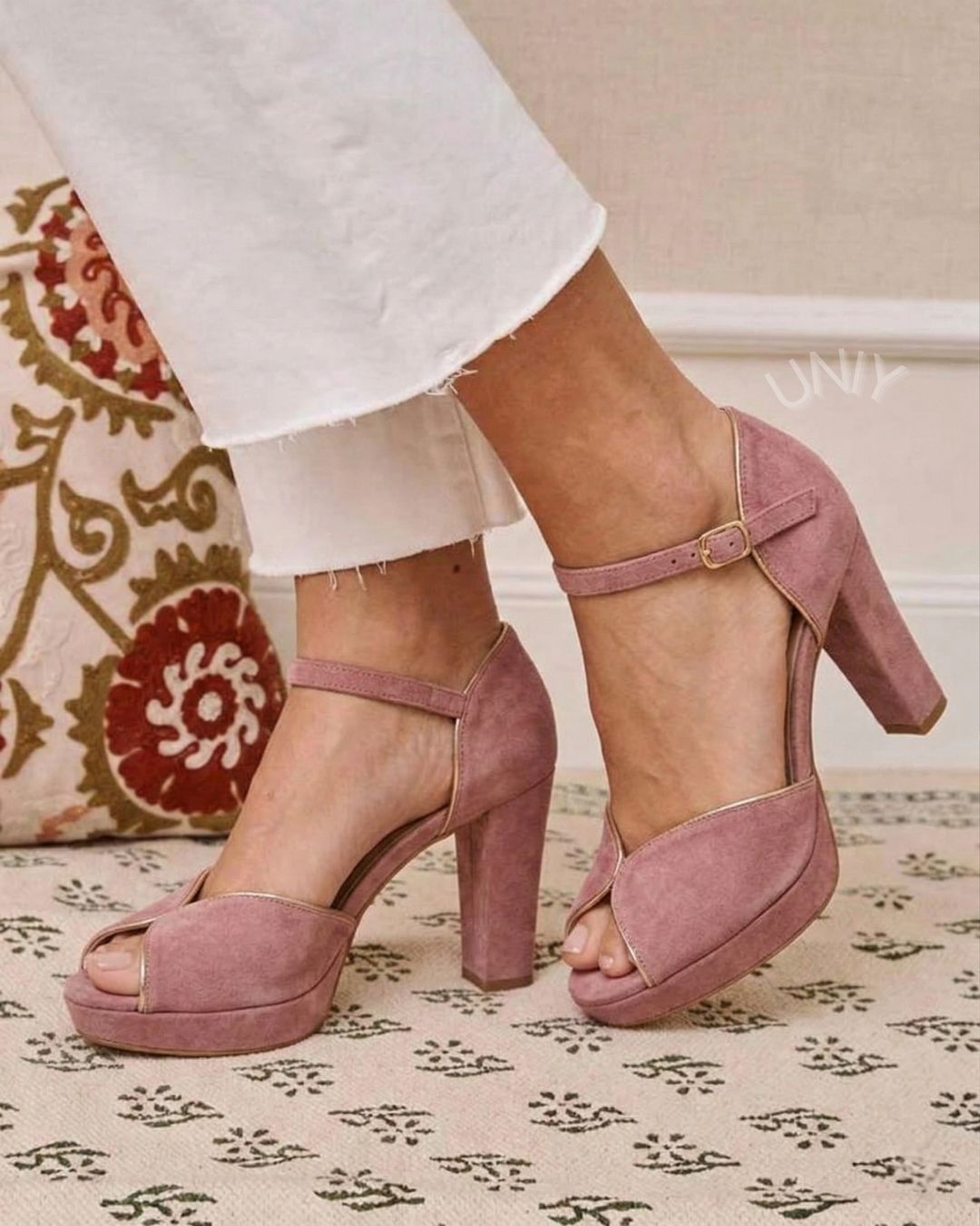 Elegantes zapatos de tacón de plataforma con plataforma y ribete dorado en imitación de gamuza color rosa malva [Preventa]