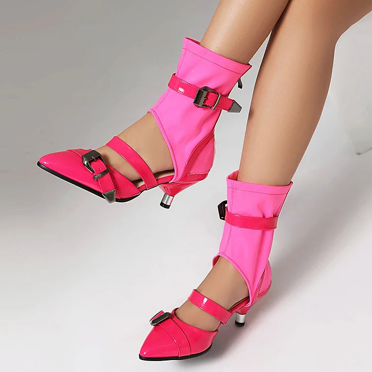 Sandali alti con cinturini multipli colorblock e fibbie, punta affilata 