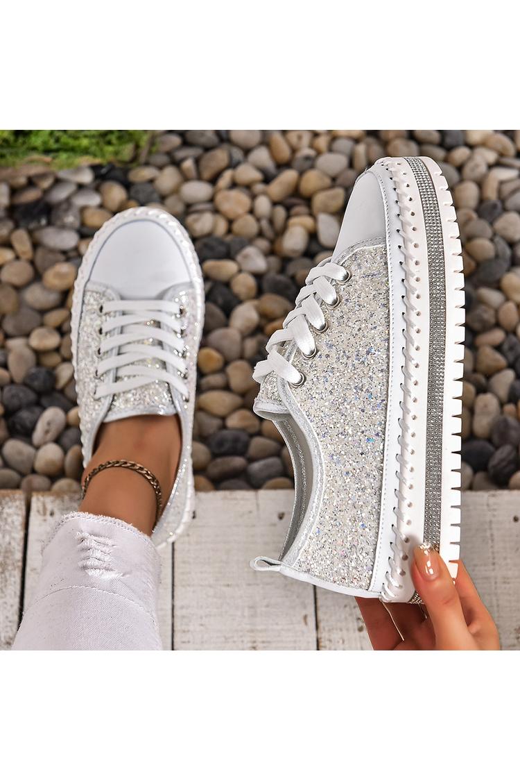 Sneakers casual con lacci e punta tonda con patchwork scintillante e dettagli cuciti 