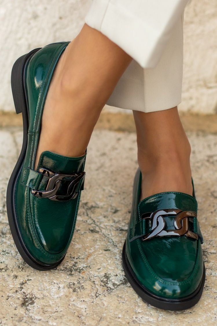 Donkergroene lakleren loafers met metalen gesp en dikke zool [Pre-order]