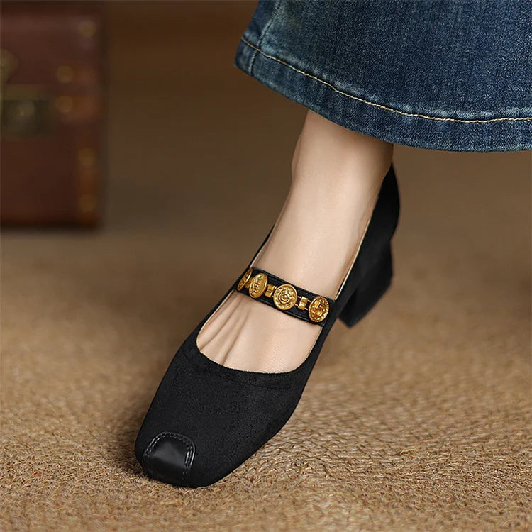 Catena con moneta in metallo, cinturino sul collo del piede, patchwork, punta quadrata, tacco spesso