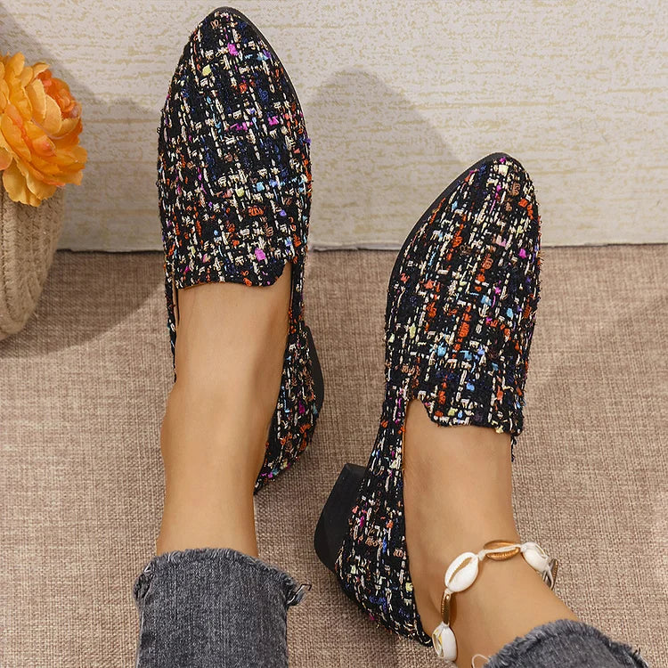 Mocassini slip on casual con tacco basso e punta multicolor