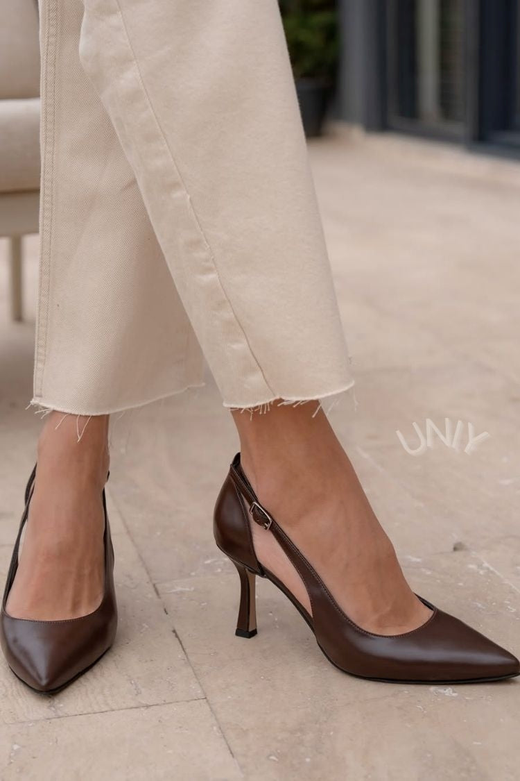 Eleganti scarpe con tacco a spillo marrone scuro con punta affilata e cinturino posteriore [Pre-ordine]
