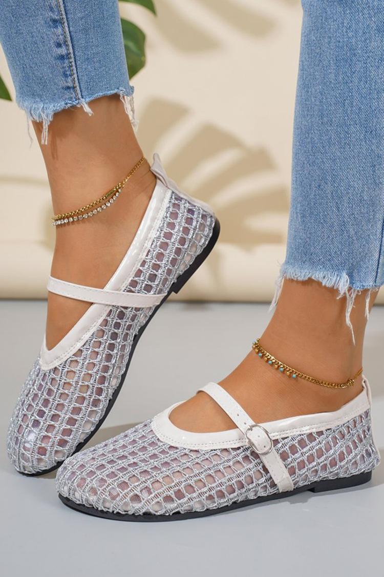 Scarpe basse con punta tonda, cinturino sul collo del piede in rete traforata, tinta unita 