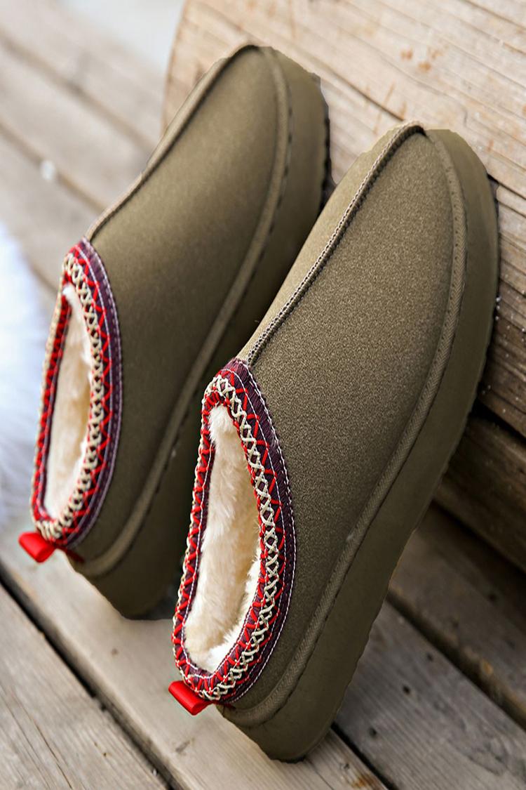 Stivali da neve bassi con plateau e fodera in pelliccia sintetica con motivo a punto scamosciato 