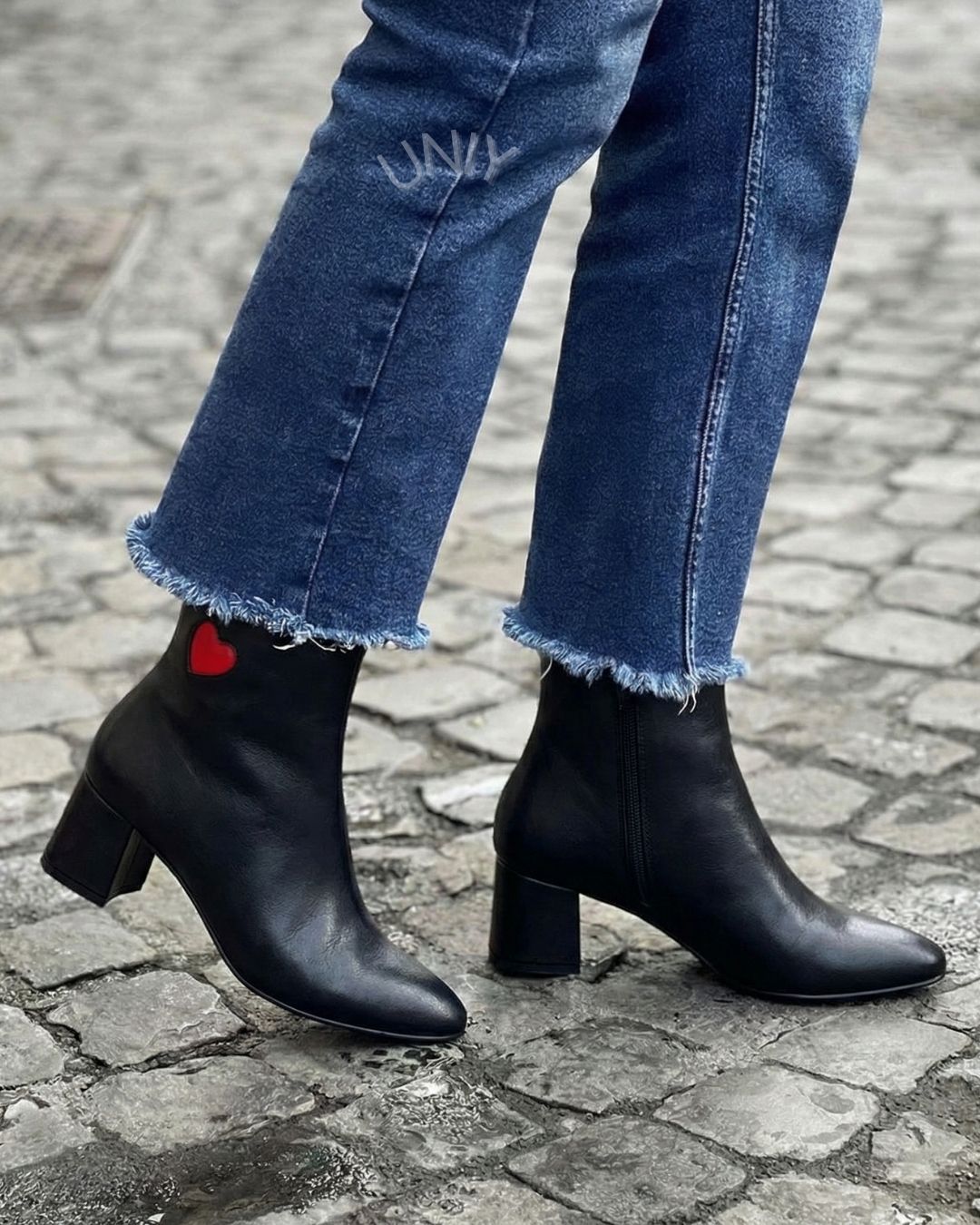 Black Leather Red Heart Detail Block Heel Ankle Boots [Pre Order]