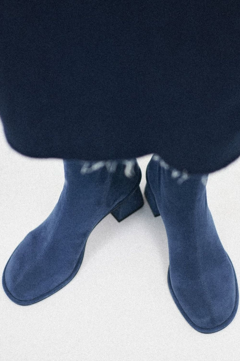Stivaletti in morbida pelle scamosciata blu con tacco spesso [Pre-ordine]