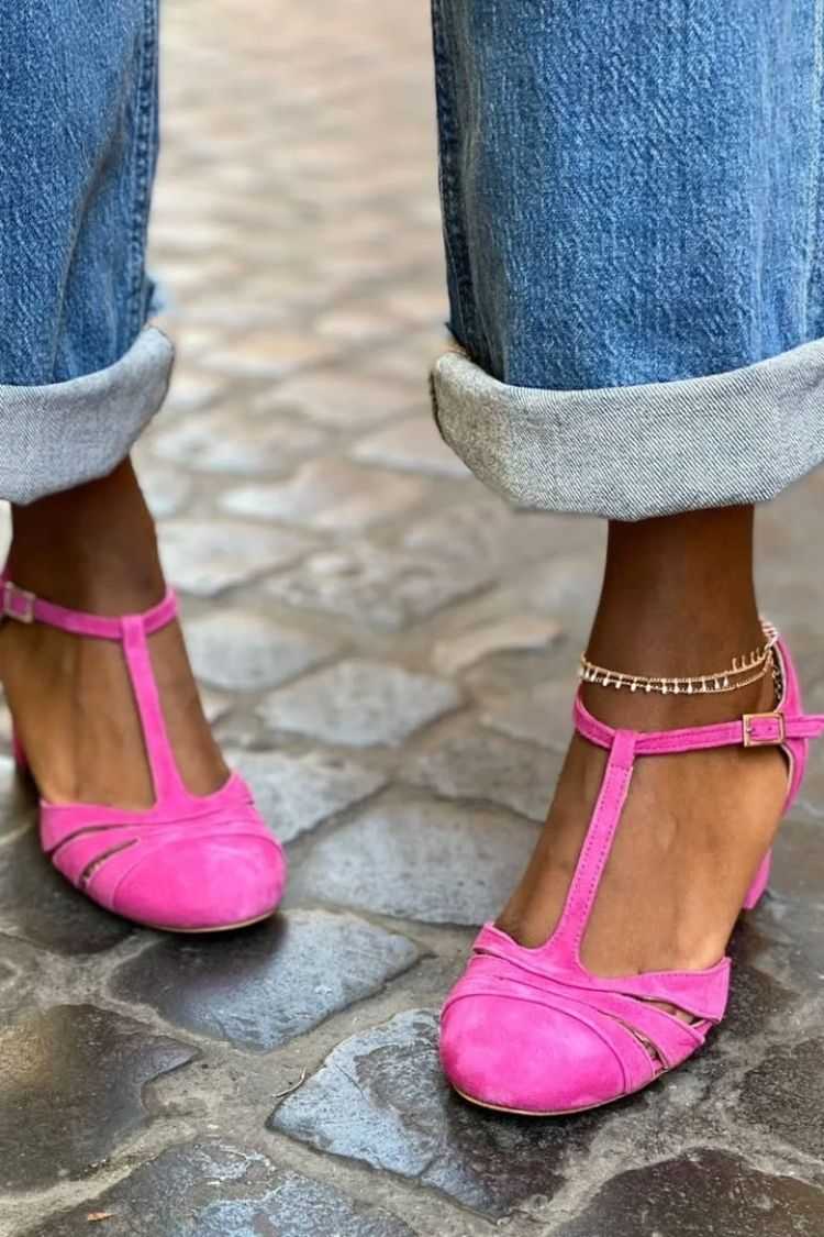 Sandali con tacco a blocco, punta tonda, cinturino a T in pelle scamosciata ritagliata [Pre-ordine] 