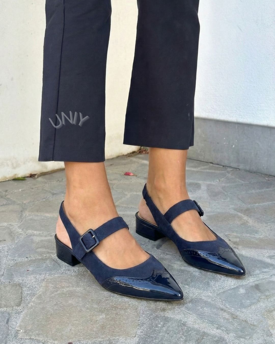 Scarpe brogue con tacco a blocco, punta affilata e cinturino con fibbia, stile retrò blu navy [Pre-ordine]