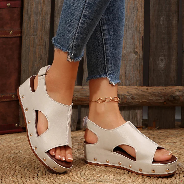 Metallnieten Dekor Solide Farbe Cutout Offene Zehen Wedge Sandalen