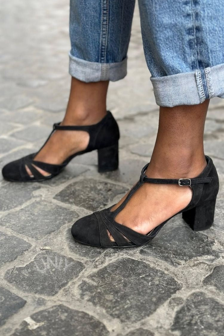 Elegant Black Round Toe Cutout Ankle Strap Chunky Heels [Pre Order]