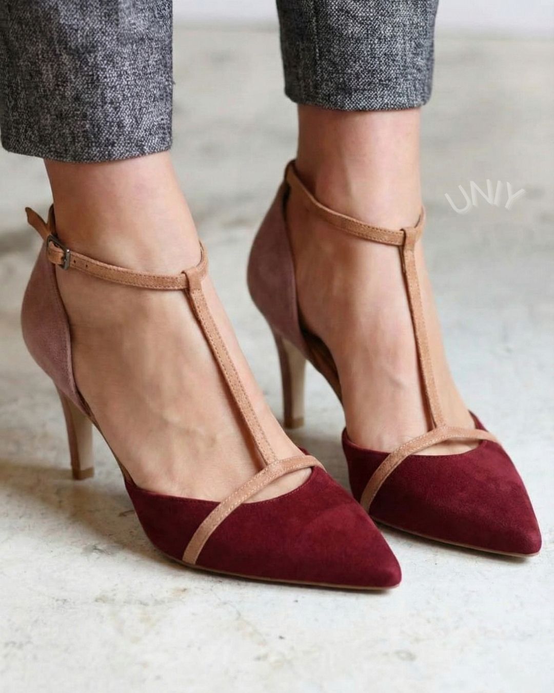 Escarpins hauts élégants en daim bordeaux et beige à bout pointu et T-Bar [Précommande]