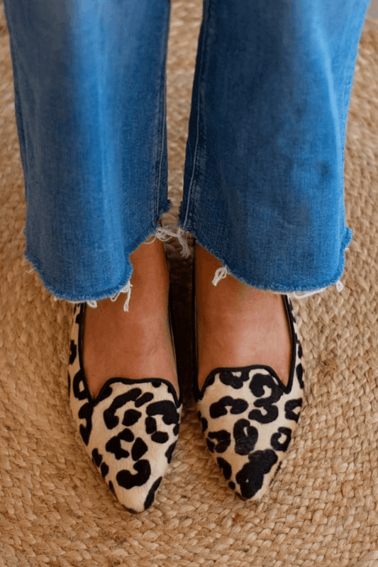 Leopard Print Scalloped Edge Pointed Toe Flats