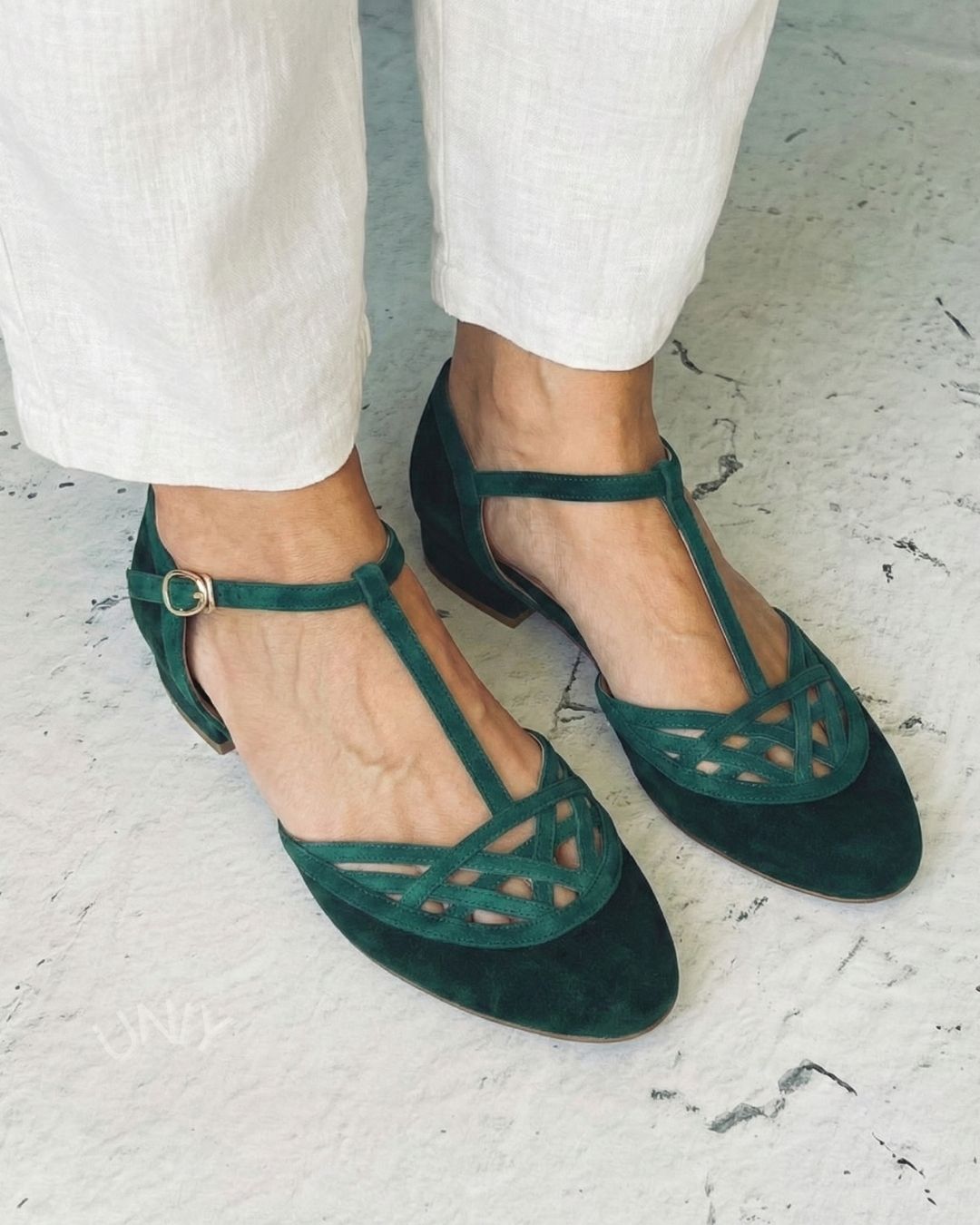 Donkergroene nep suède T-band met rasteruitsnijding Mary Jane platte schoenen [Pre-order]