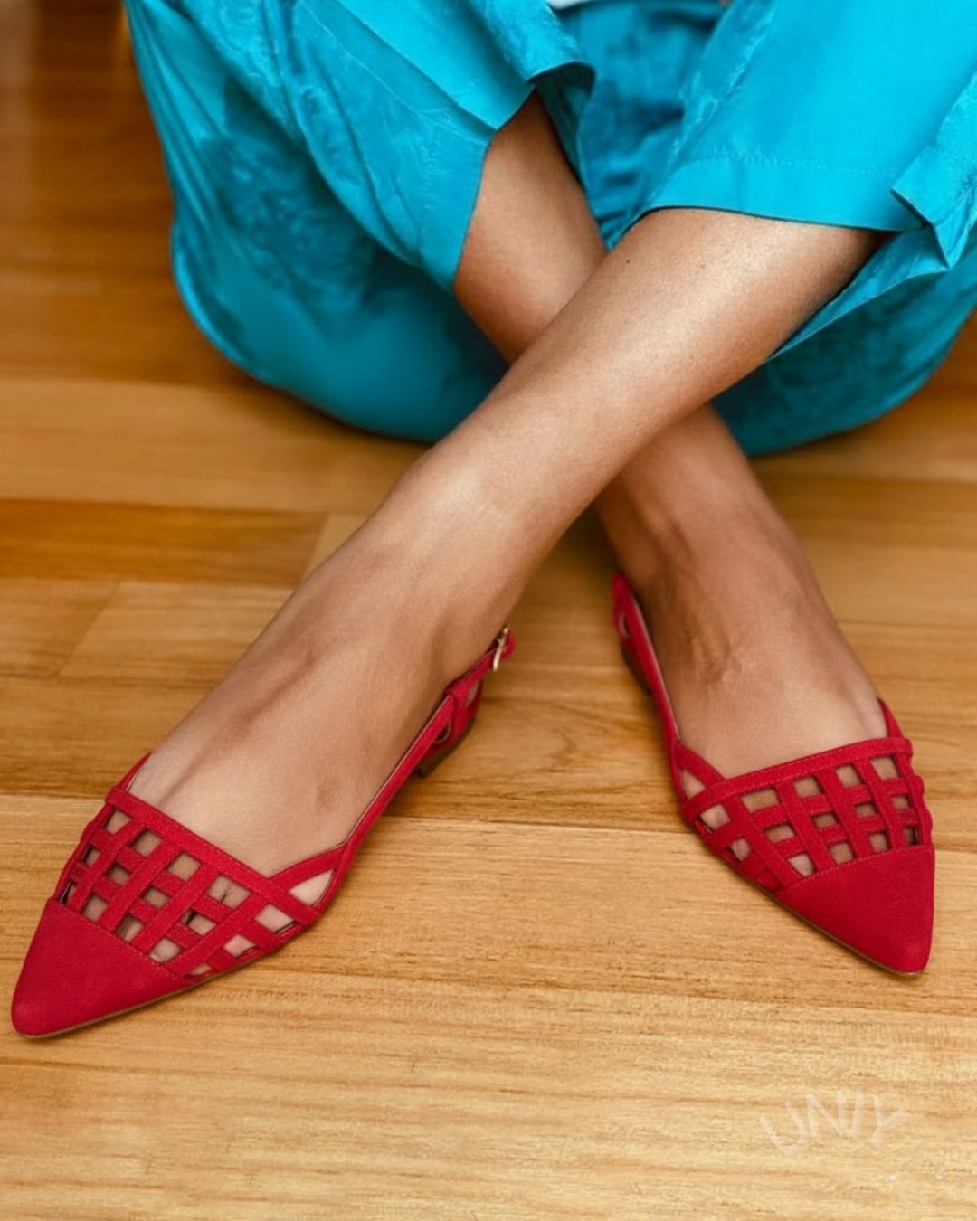 Sandales à bride arrière ajourées en maille rouge à bout pointu