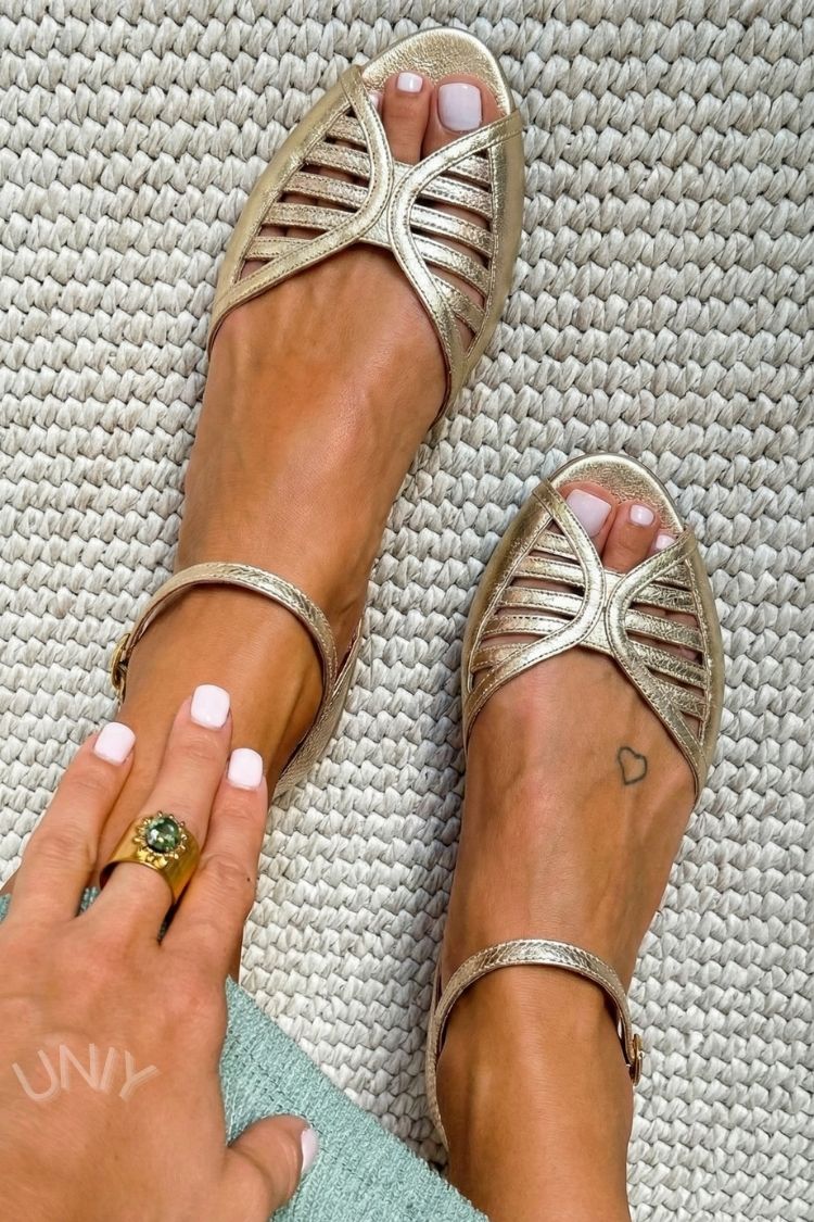Metallic Gouden Gespen Cutout Enkelband Peep Toe Platte Schoenen [Pre Order]