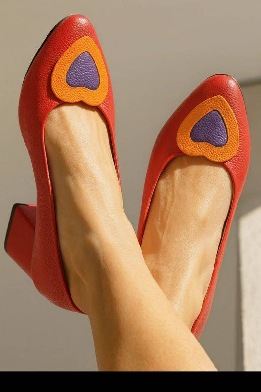 Pebbled Leather Two-Tone Heart Appliqué Round-Toe Block Pumps [Pre Order]