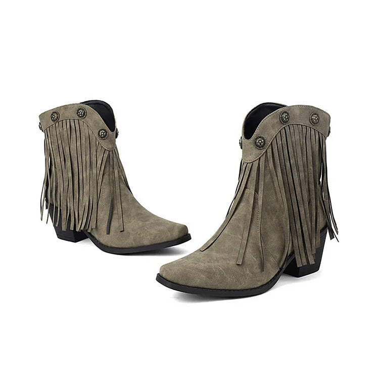 Ankle Boots mit Fransenbesatz und metallischen Nieten und eckiger Zehenpartie und klobigem Absatz