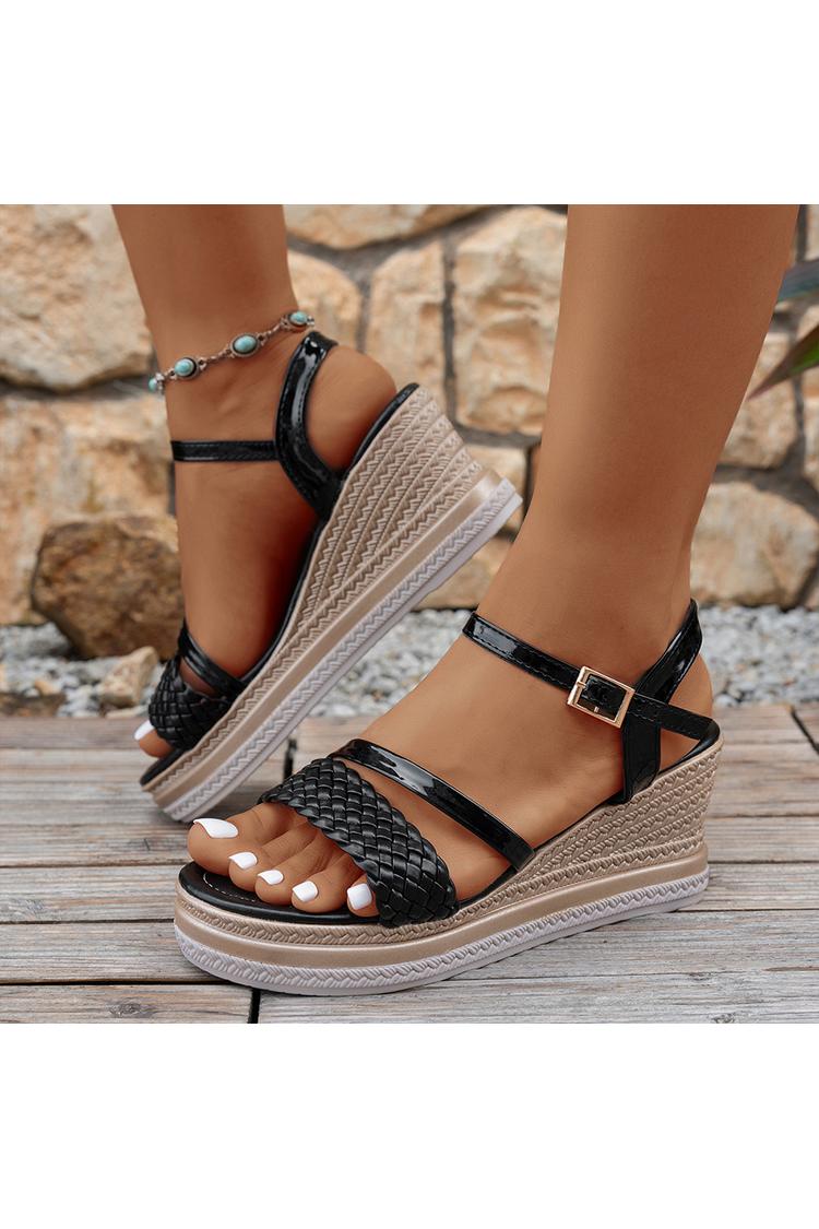 Sandali casual con zeppa, punta rotonda, cinturino intrecciato e finitura metallizzata