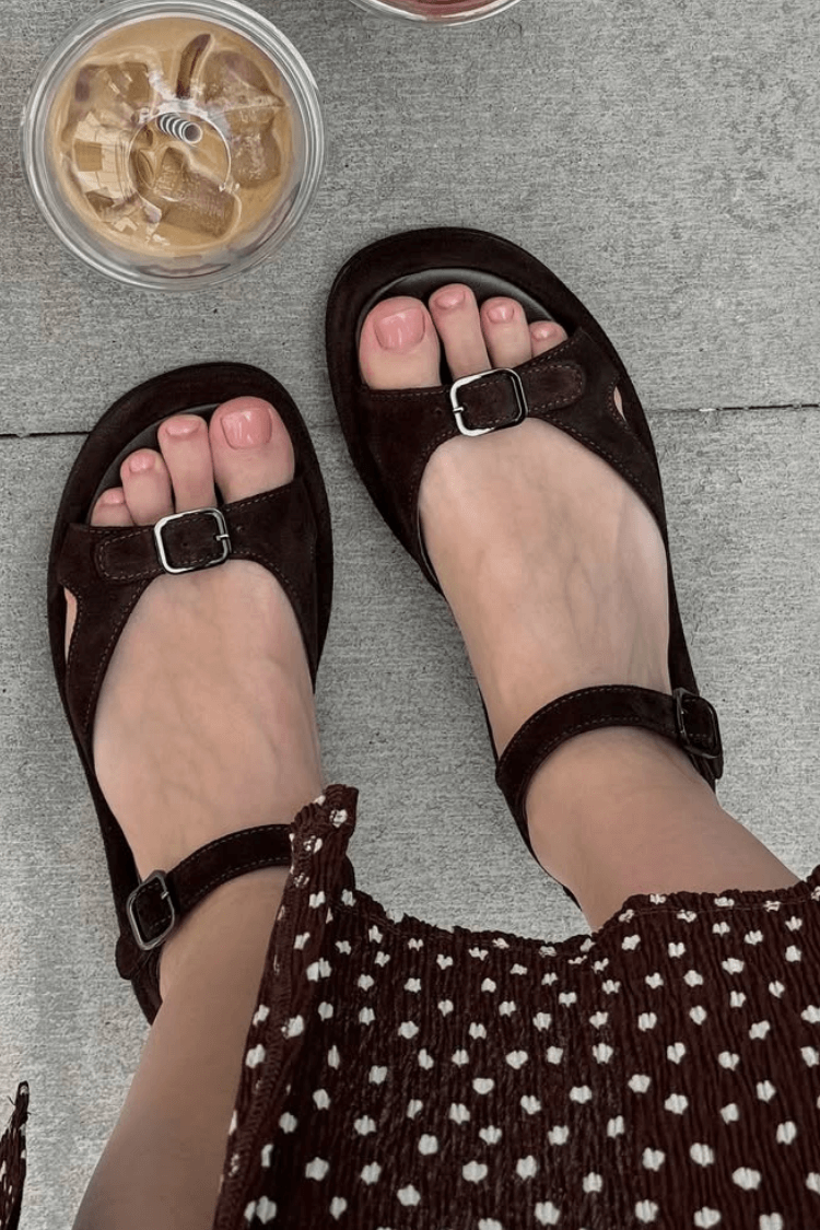 Vintage Wildleder Schnallen Doppelriemen Offene Zehen Komfort Sandalen