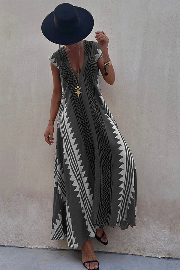 Vestido maxi com estampa étnica em linha A para datas de praia