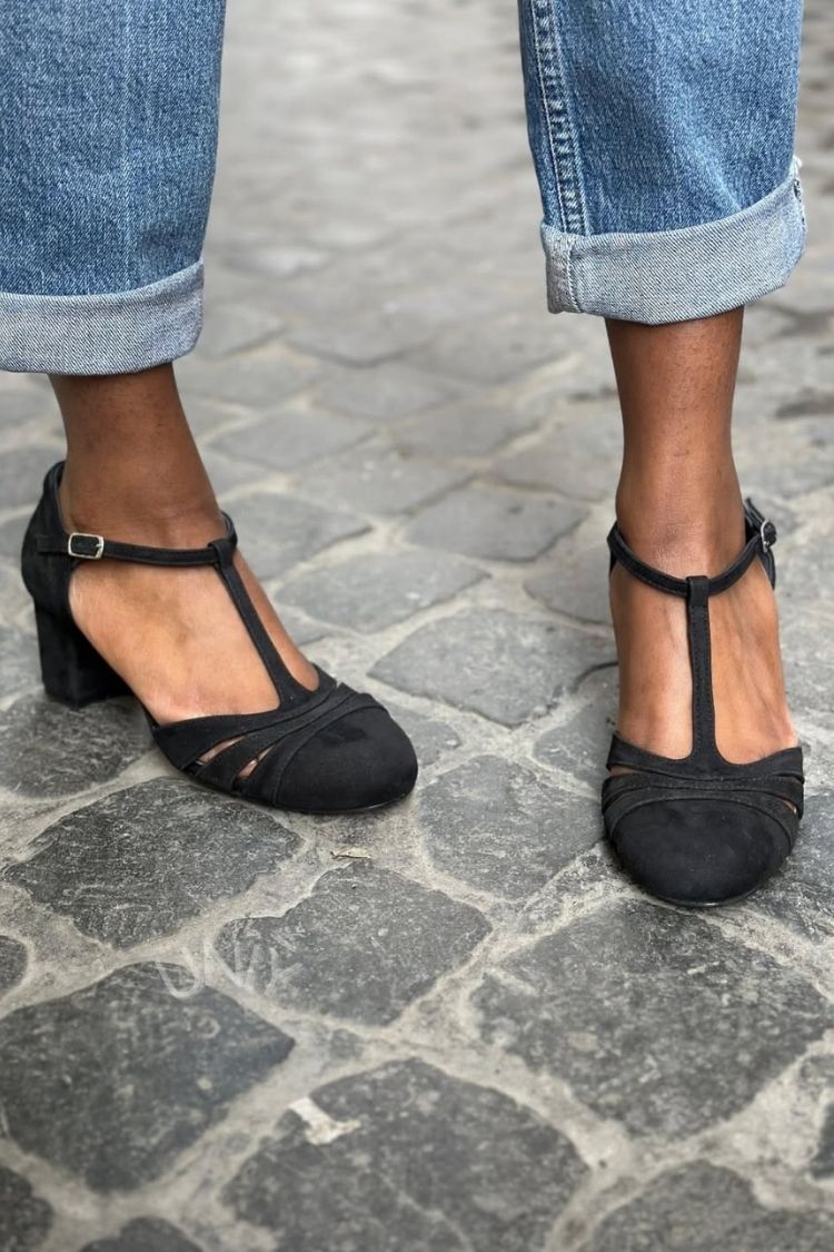 Elegant Black Round Toe Cutout Ankle Strap Chunky Heels [Pre Order]