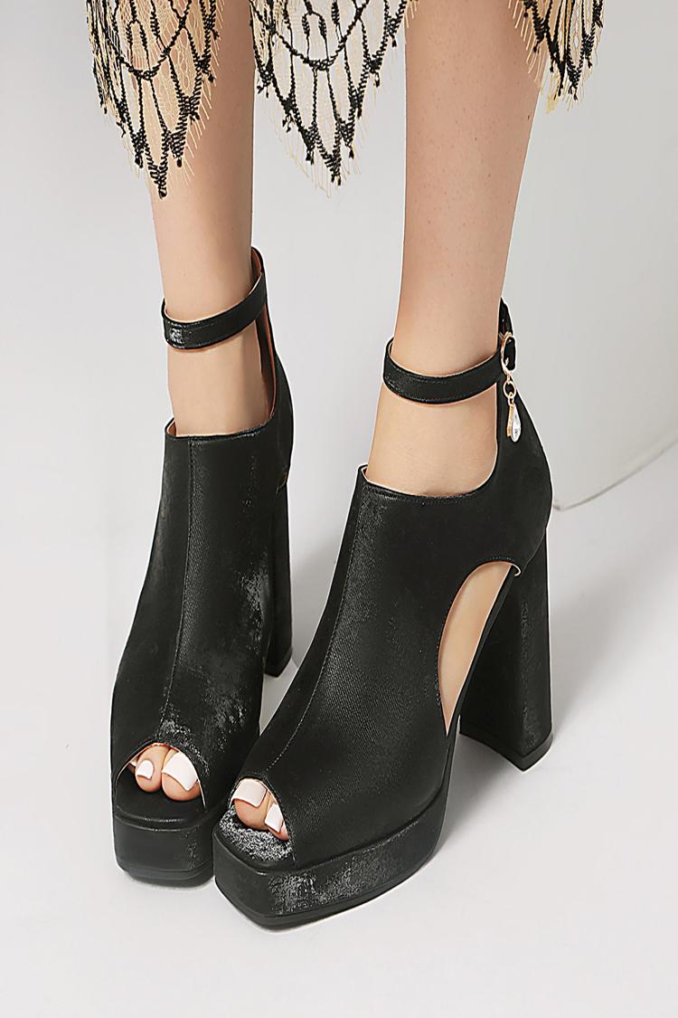 Scarpe con tacco grosso, punta aperta, fibbia, cerniera e cinturino alla caviglia in tinta unita